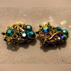 Vintage Signed Coro Gold Tone Prong Set Faceted Crystal Clip On Earrings AB